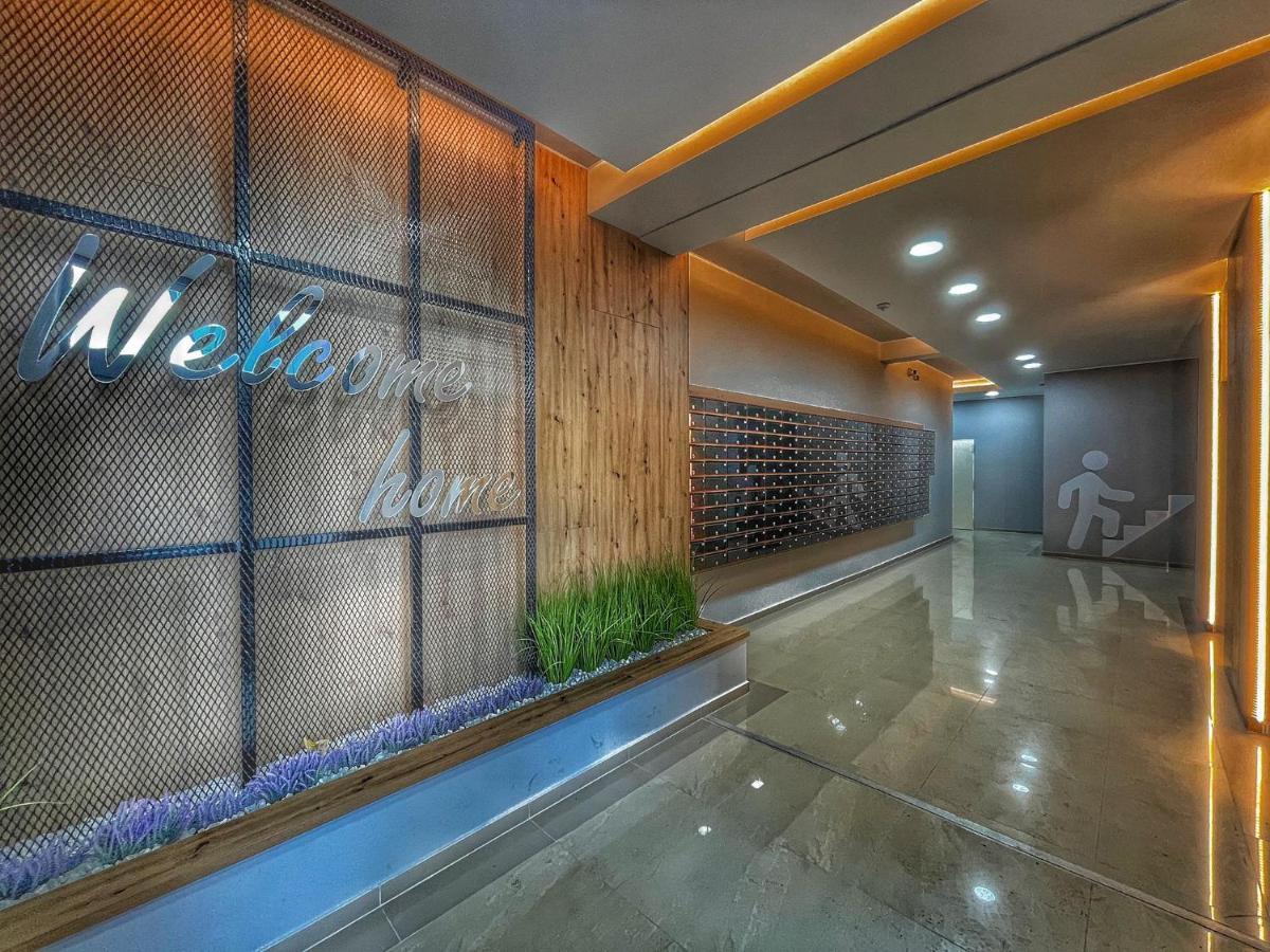 Q Luxury Palas Mall Iasi Exteriör bild